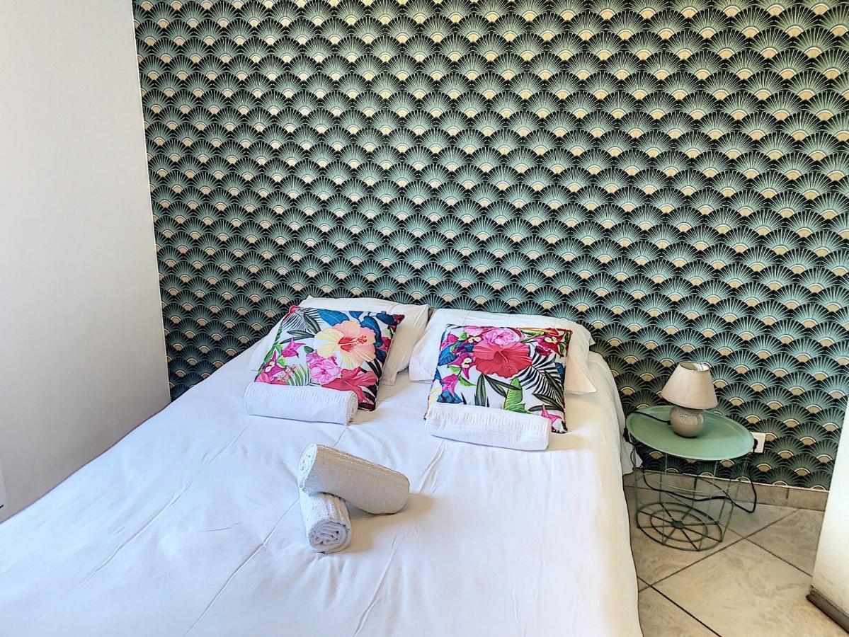 Grand Appartement Spacieux A 5 Min Du Centre Ville อฌักซิโอ้ ภายนอก รูปภาพ