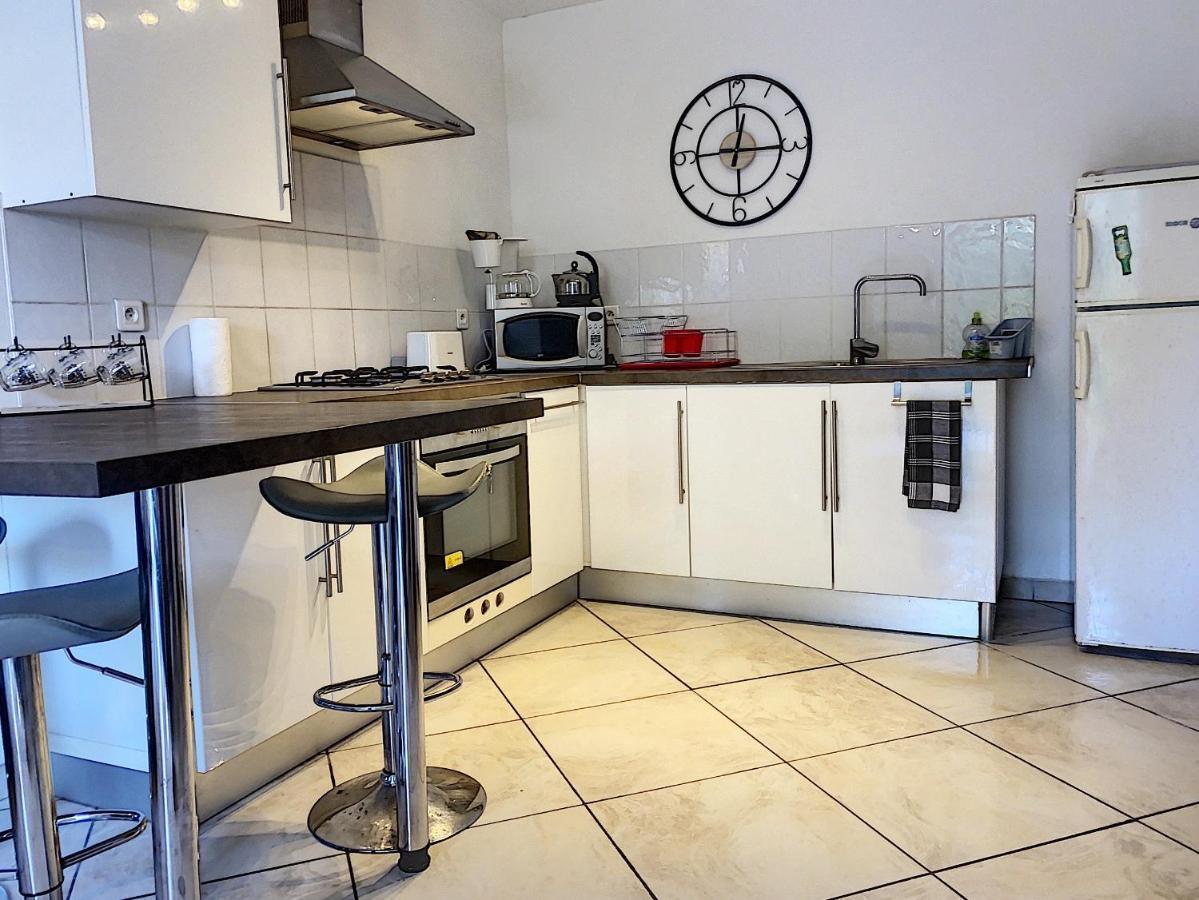 Grand Appartement Spacieux A 5 Min Du Centre Ville อฌักซิโอ้ ภายนอก รูปภาพ