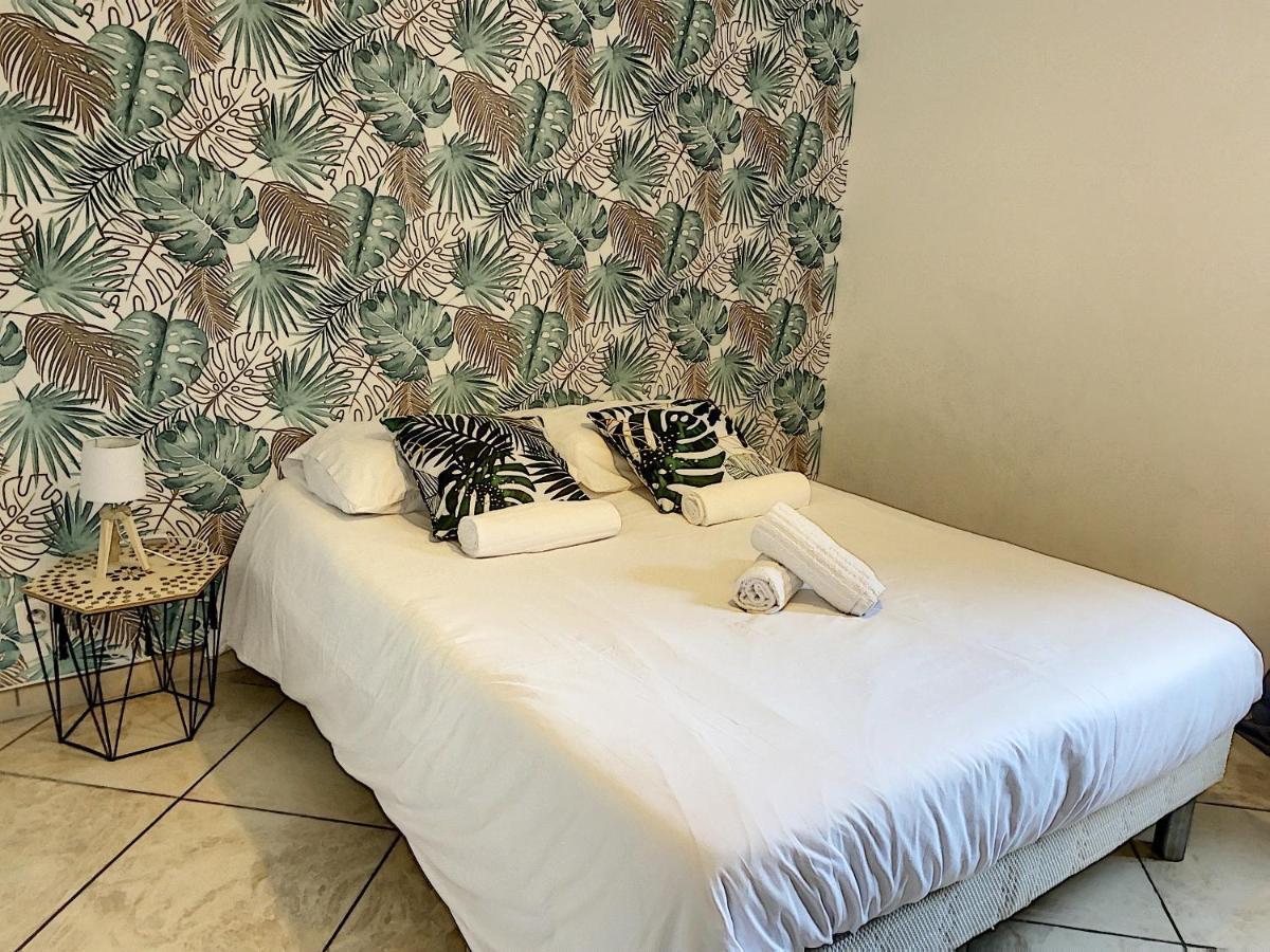 Grand Appartement Spacieux A 5 Min Du Centre Ville อฌักซิโอ้ ภายนอก รูปภาพ