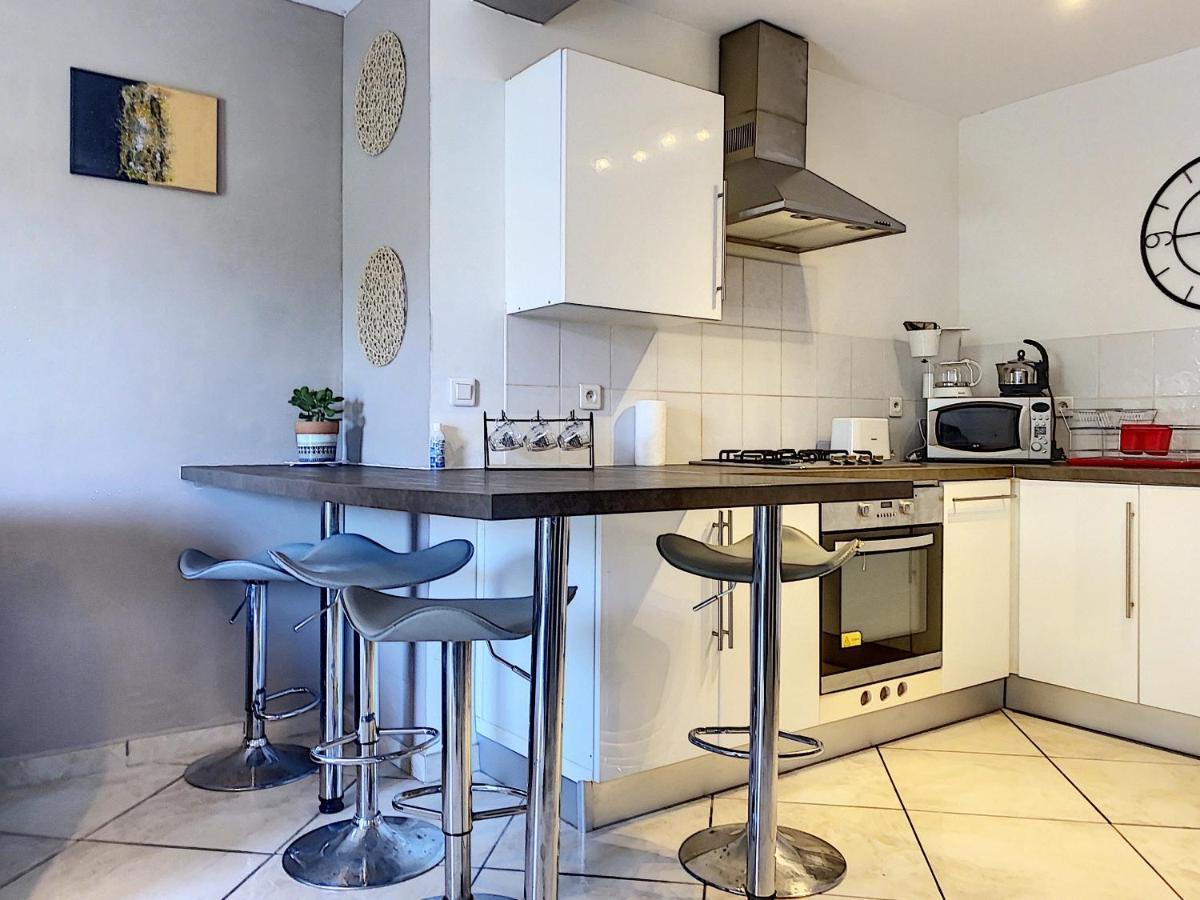 Grand Appartement Spacieux A 5 Min Du Centre Ville อฌักซิโอ้ ภายนอก รูปภาพ